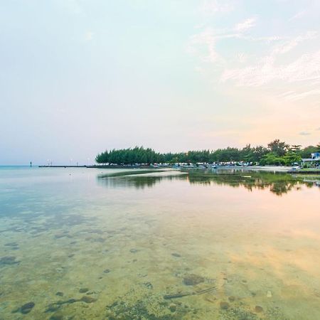 Guerilla Dive Lodge Pulau Pari Jakarta Buitenkant foto