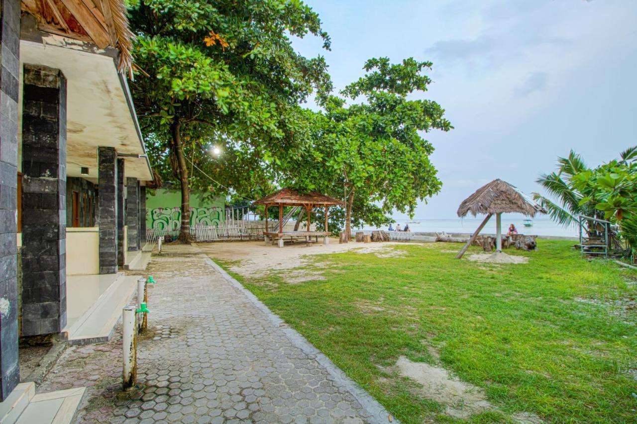 Guerilla Dive Lodge Pulau Pari Jakarta Buitenkant foto